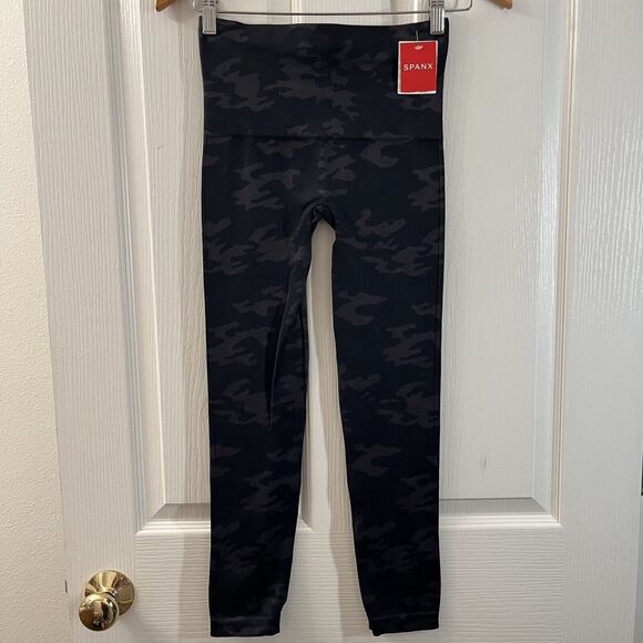 SPANX Women’s Medium Look at Me Now Seamless Leggings Black Camo Shaping FL3515 - Picture 3 of 9